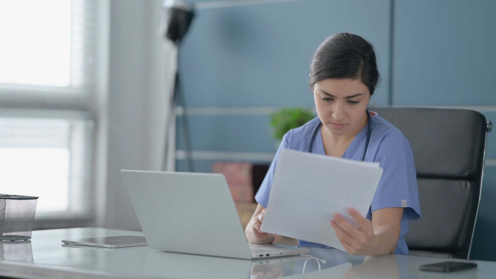 Your First Day at a New Facility: Orientation Checklist for Per Diem Work Success cover